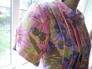 Ａラインの花のドレス完成しました！♪水仙柄で今が旬！！